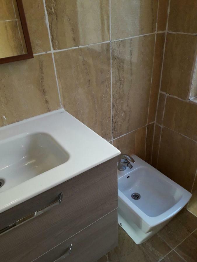 Apartamento Sofia บาเลนเซีย ภายนอก รูปภาพ