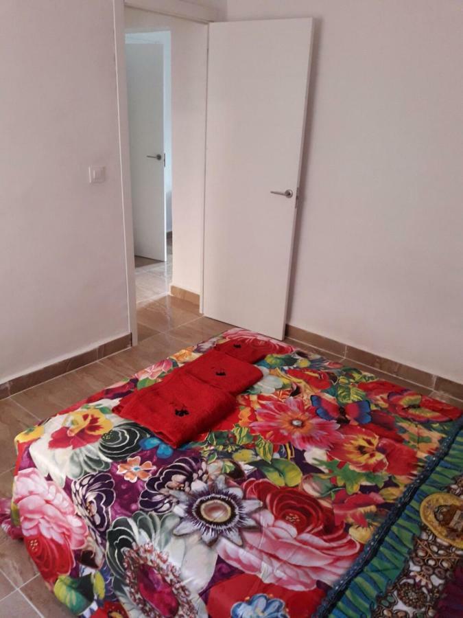 Apartamento Sofia บาเลนเซีย ภายนอก รูปภาพ