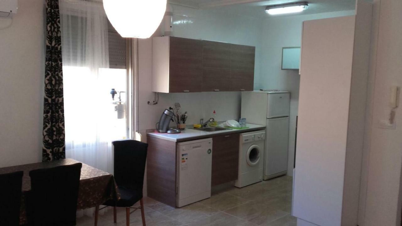 Apartamento Sofia บาเลนเซีย ภายนอก รูปภาพ