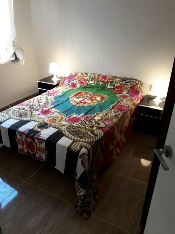 Apartamento Sofia บาเลนเซีย ภายนอก รูปภาพ