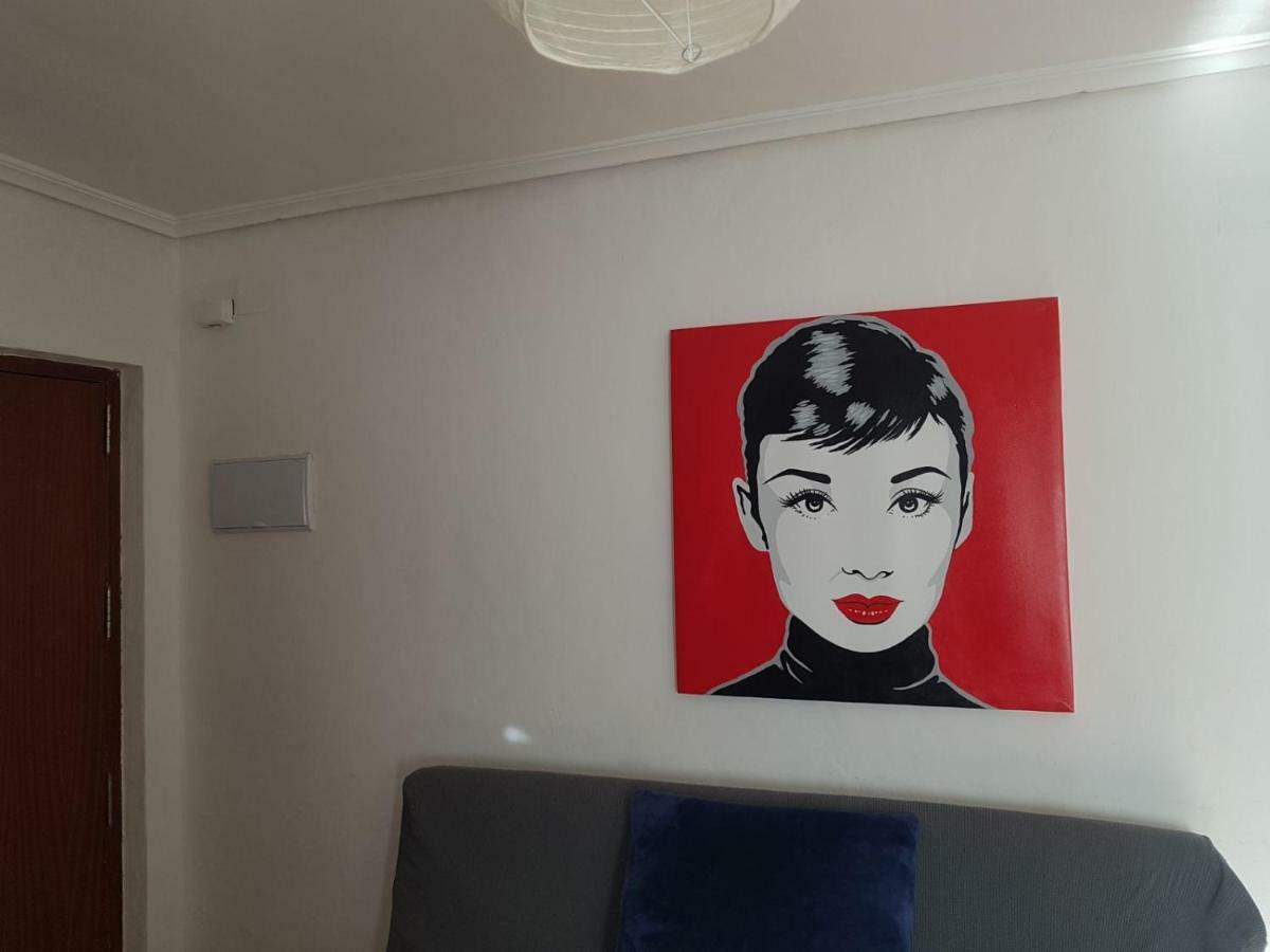 Apartamento Sofia บาเลนเซีย ภายนอก รูปภาพ